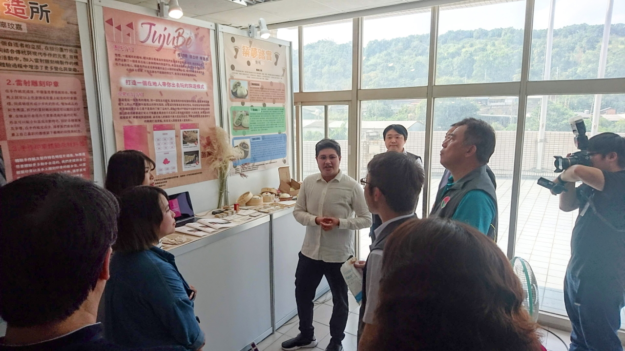 圖六:本校文創系學生團隊開發APP平台,在地人領路,讓苗栗特色產業文化走進城市