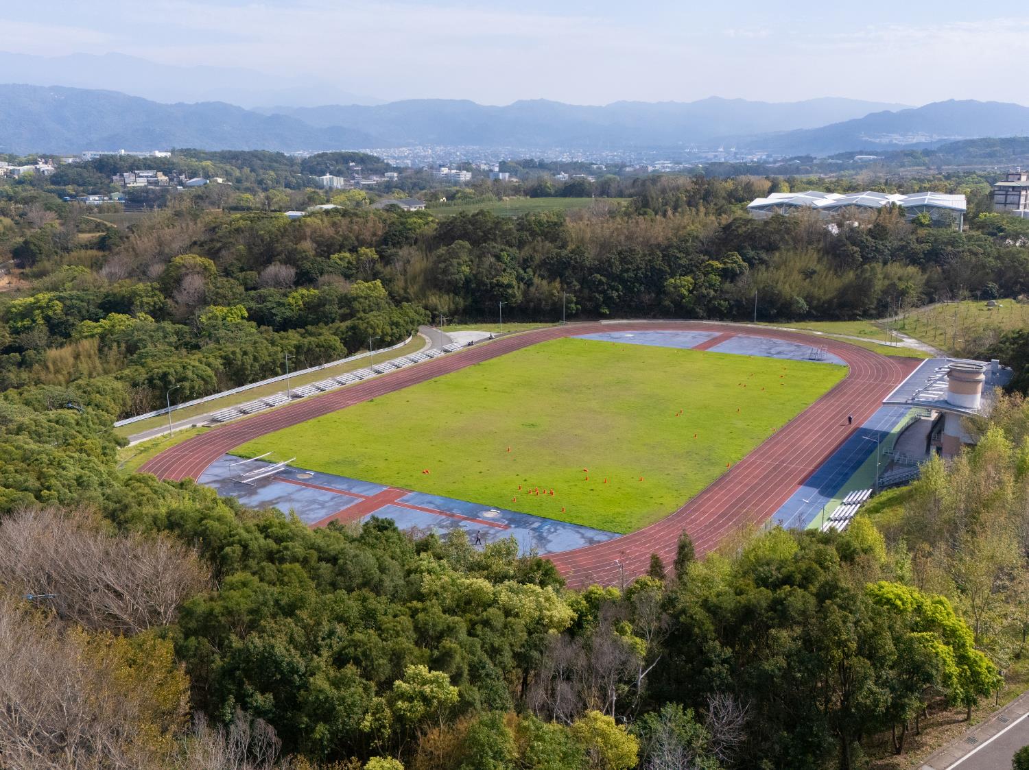 Link to 田徑場(另開新視窗)
