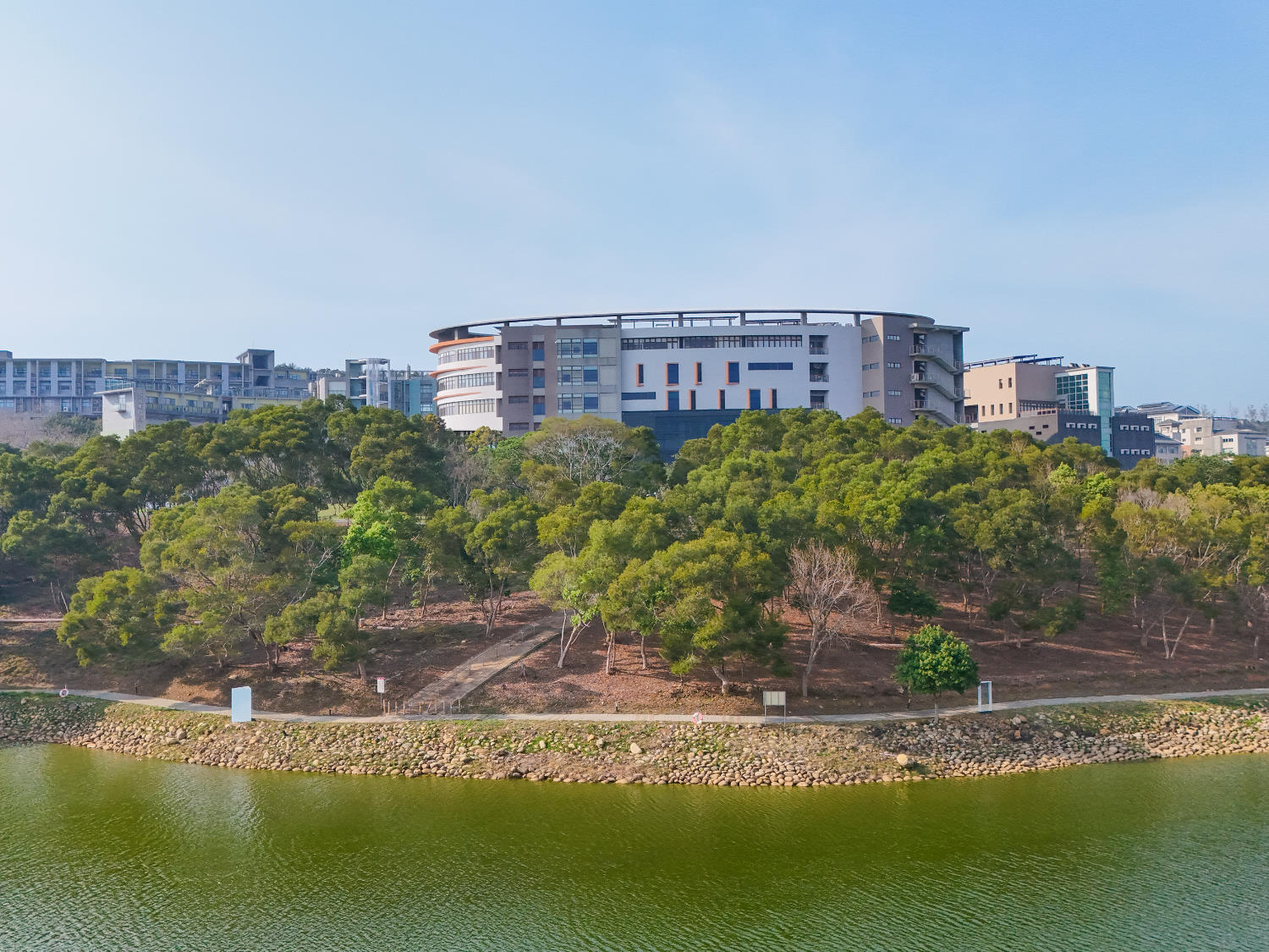 Link to 大學湖(另開新視窗)
